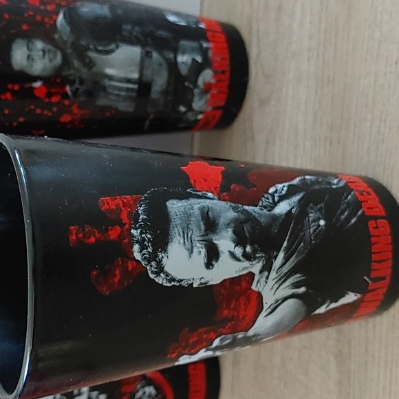 Walking dead drinking glasses - Picture 3 of 6
